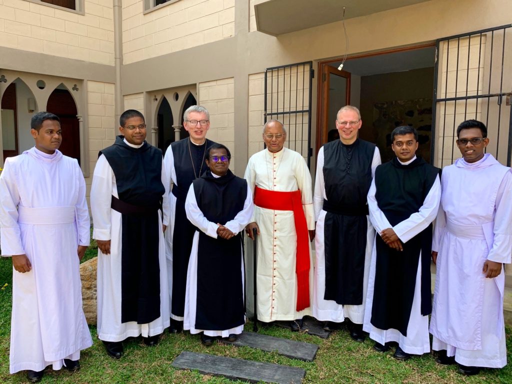 Sri Lanka Kloster Im Berg - Nehru Memorial